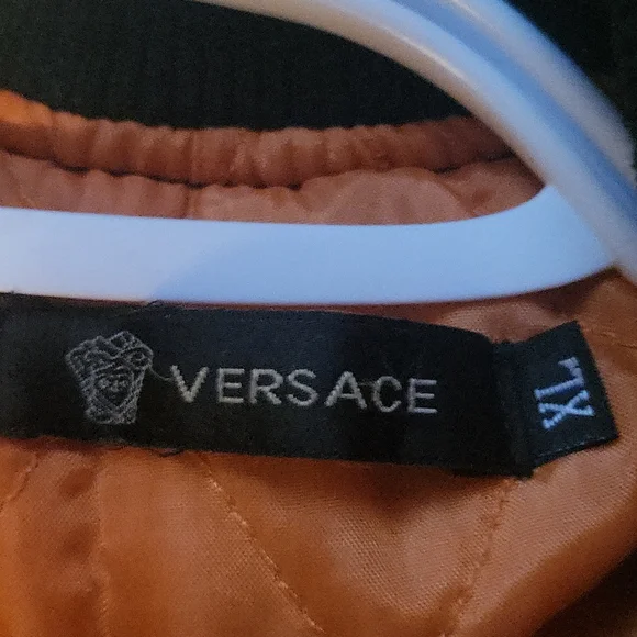 XL Versace - Picture 2 of 6